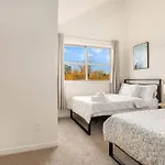 Stylish 3 Bedroom Capitol Hill Home With 96 Walk Score