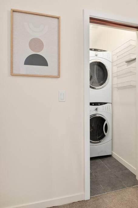 Stylish 3 Bedroom Capitol Hill With 96 Walk Score Holiday home Seattle