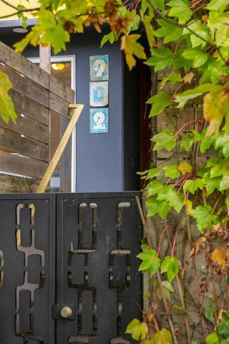 Stylish 3 Bedroom Capitol Hill With 96 Walk Score Holiday home