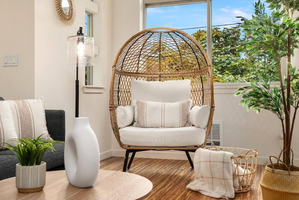 Stylish 3 Bedroom Capitol Hill With 96 Walk Score Holiday home *
